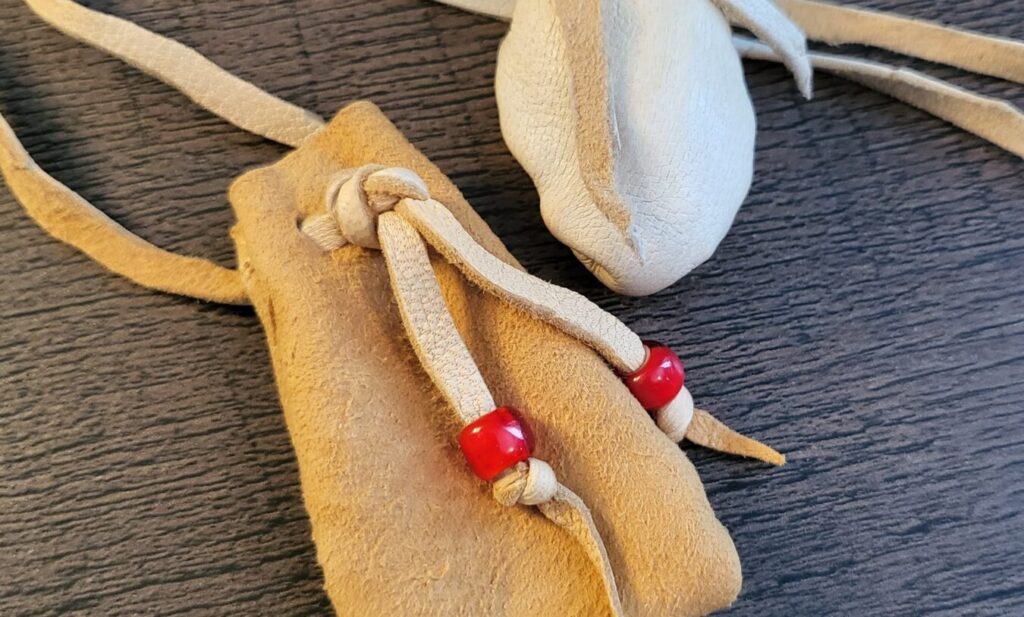 2022-09-02-Medicine-Bag-Workshop_Sample-Bags-1350x814